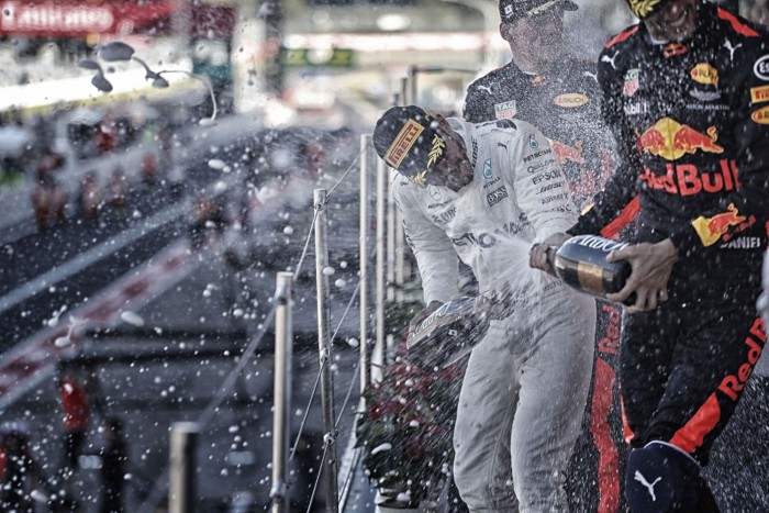 F1: A lehűlő gumi okozott gondot Hamiltonnak, a “bizsura” ugrott 2