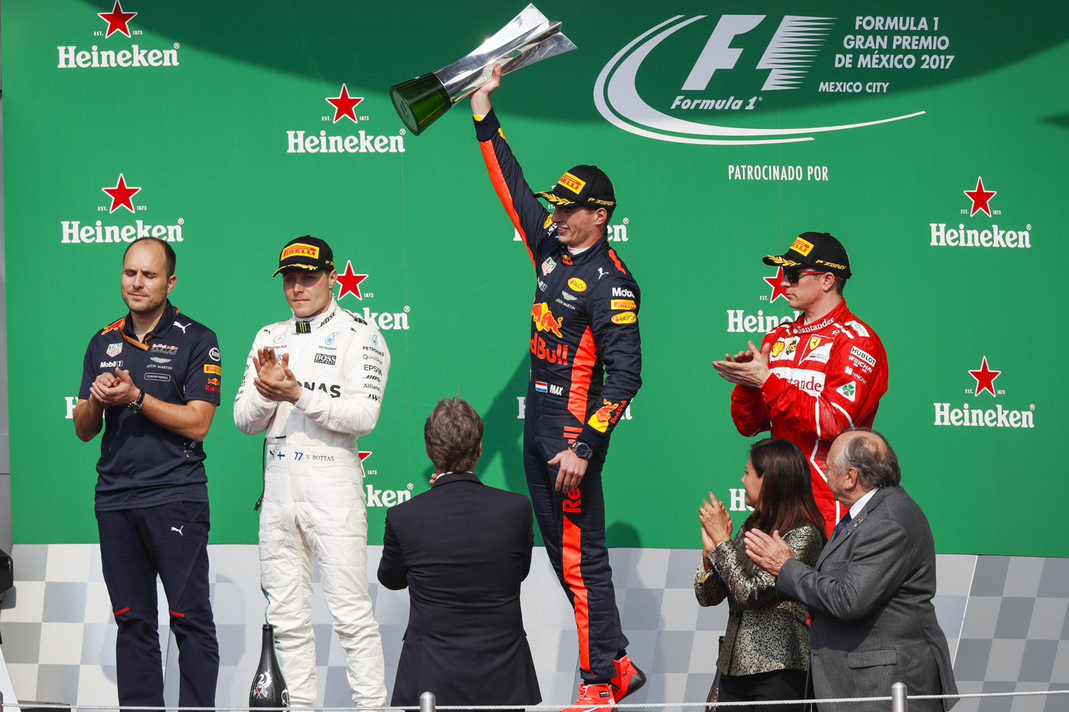 F1: Verstappen nyert, Hamilton a bajnok 19