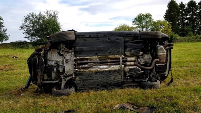Ilyen az, ha valaki 200 km/óra felett néz el egy derékszögű kanyart 3