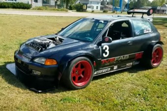 Brutális ez a szteroidos Honda Civic