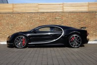 Itt az első használt Bugatti Chiron 15