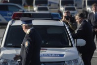 387 vadonatúj rendőrautót kapott ma a rendőrség 9