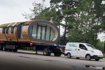 Egy egész házat húzott el a Nissan villanyfurgonja