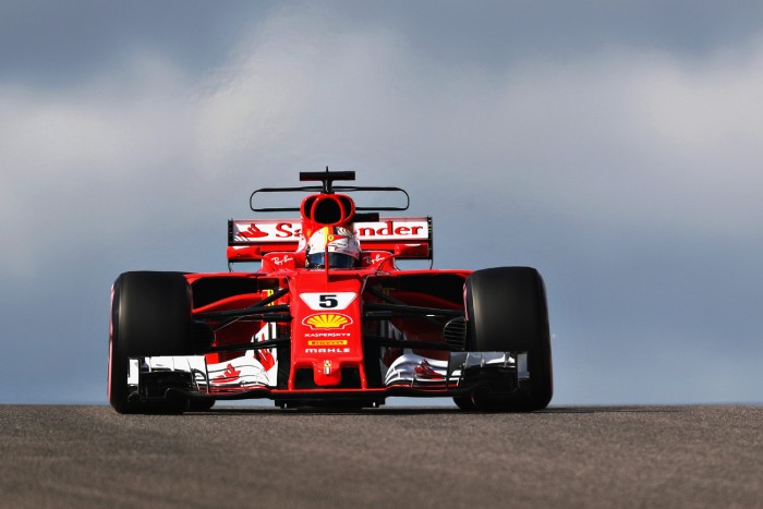 F1: Vettel Hamilton nyakán az időmérő előtt 1 | Vezess F1: Vettel Hamilton nyakán az időmérő előtt 1