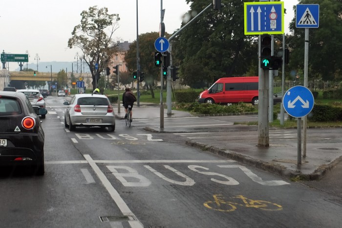 Vajon az autósok vagy a biciklisek veszélyesebbek az utakon? 7 Vajon az autósok vagy a biciklisek veszélyesebbek az utakon? 7