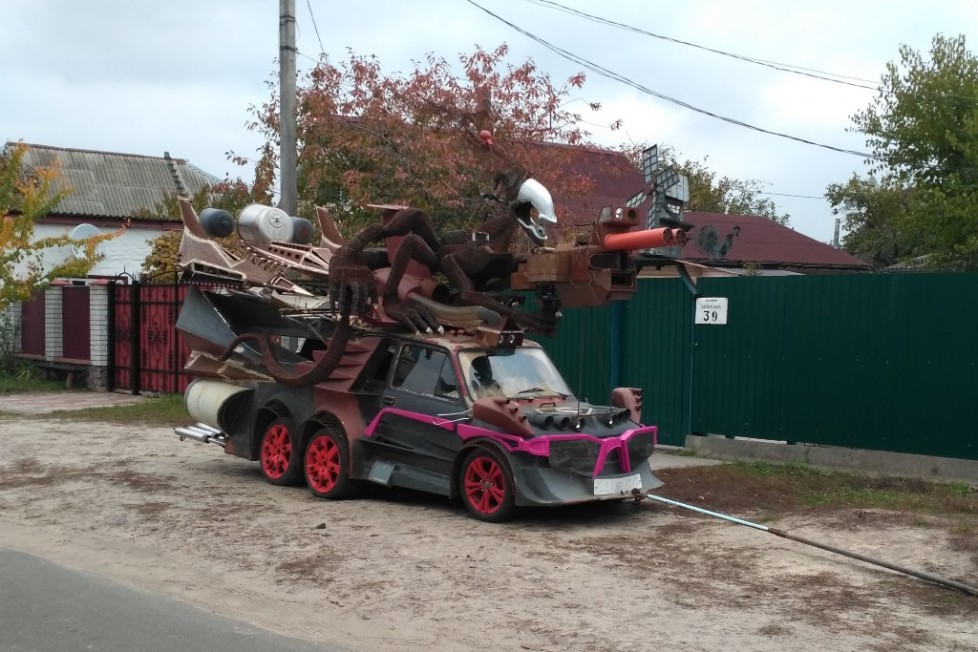 Szavakkal leírni lehetetlen ezt a hatkerekű ukrán szörnyet 4