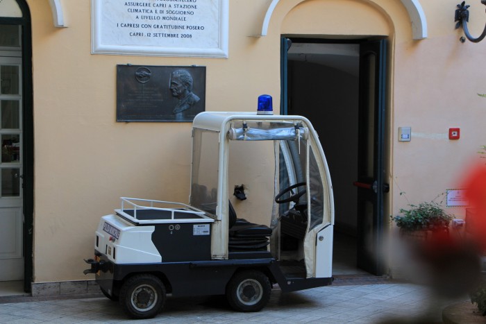 Így közlekednek a milliárdosok kedvenc szigetén 12