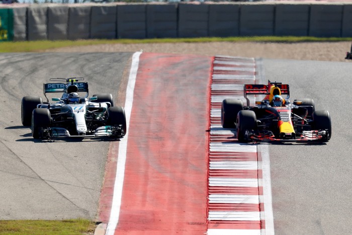 F1: Kavicságyakat kérnek a pilóták