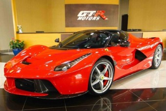 Ha lemaradtál a LaFerrari Apertáról, de nem tudsz nélküle élni, akkor drága móka lesz