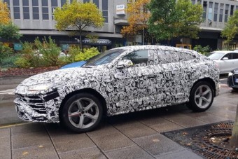 Ez már az igazi! Forgalomban dübörög a Lamborghini Urus