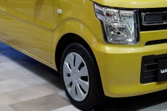 5 fotón az új Suzuki, be is ültünk a cuki apróságba