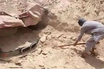 Elásott, páncélozott BMW került elő a föld alól