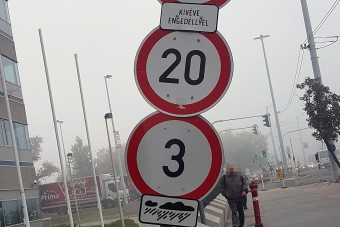 Megtaláltuk a helyet Budapesten, ahol 3 km/órás korlátozás van érvényben