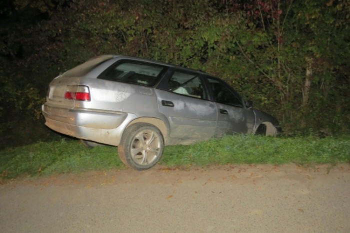 10 métert ment a lopott autóval a 16 éves fiú