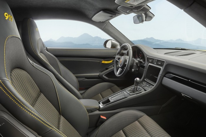 Purista élményautó a Porsche 911 T 6 | Vezess Purista élményautó a Porsche 911 T 6