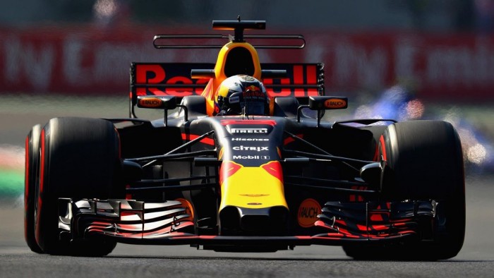 F1: Ricciardo verte a vb-esélyeseket