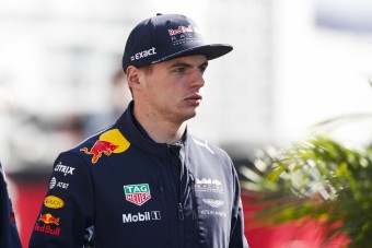 F1: Verstappen dühös, Räikkönen nyugit javasol