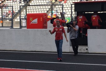 F1: Vettel inkább nem szidja a Ferrarit