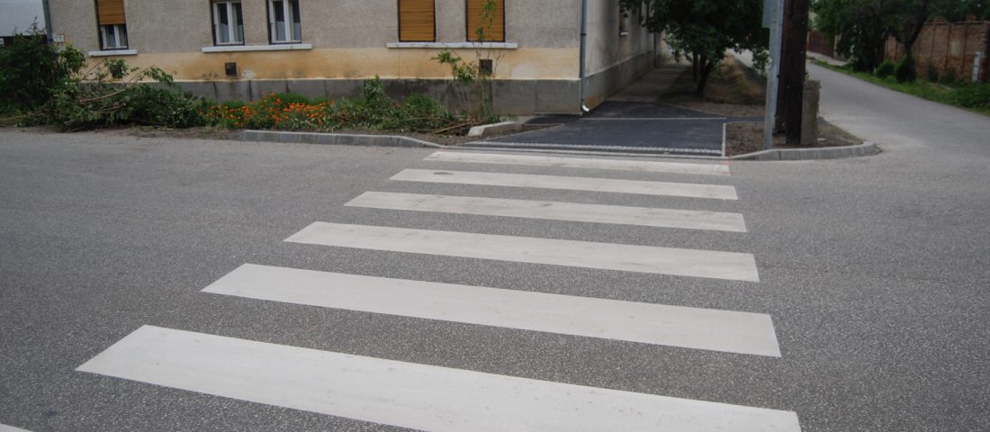 Zebrán gázolt gyereket egy kamion Pesten