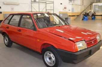 Szédítő áron kínálnak egy 25 éves Ladát, gyári állapotban