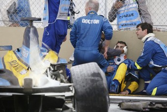 Videón az F1 valaha volt legdurvább roncsderbije