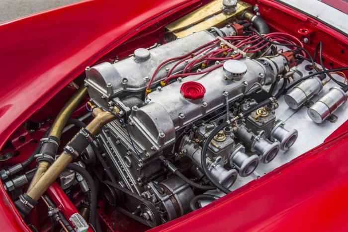 Csak kettő létezik ebből a Škoda versenyautóból 6