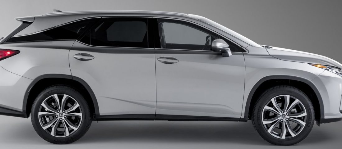 Megérkezett a három üléssoros Lexus RX