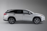 Megérkezett a három üléssoros Lexus RX 60