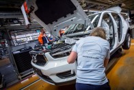 Megkezdődött a legfontosabb Volvo szériagyártása 28