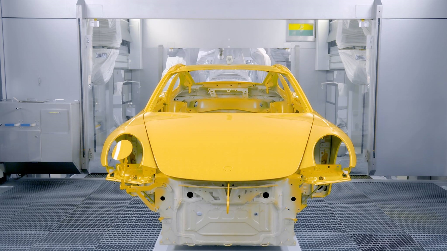 Aranyárban mérik a Porsche különleges, sárga fényezését 1