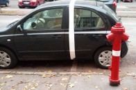 Ez a magyar autós sem parkol többé a vonalra 7