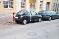 Ez a magyar autós sem parkol többé a vonalra 8