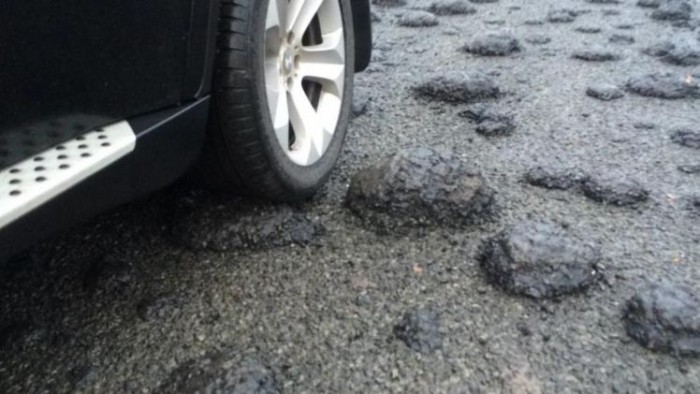 Természetfeletti úthibákon ámulnak az oroszok