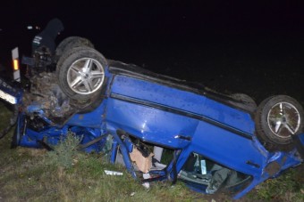 Őz miatt borul árokba az autó