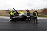 Rommá törtek egy Ferrarit az M1-esen – fotók 9