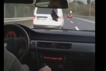 Újabb tahó, törekvő sofőr szolgáltat érvet a robotautók mellett