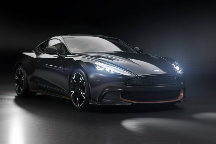 Feketében búcsúzik az Aston Martin Vanquish