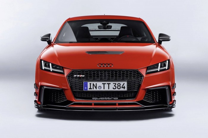 Dögös ruhát kapott a magyar Audi