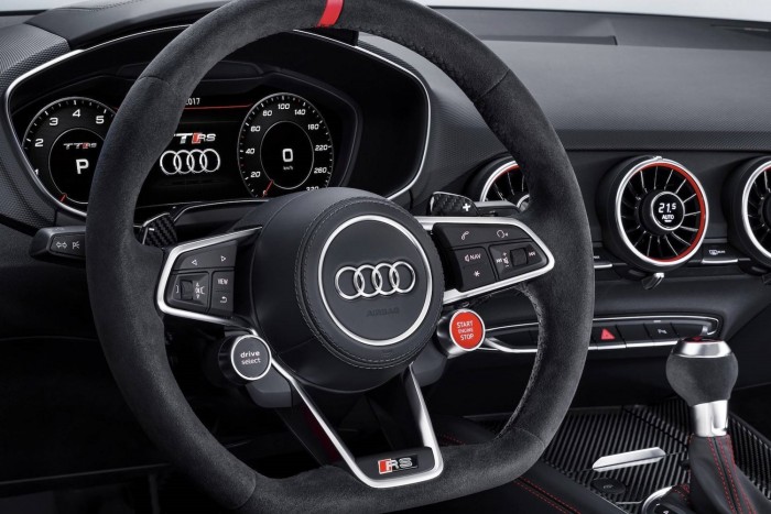 Dögös ruhát kapott a magyar Audi 8