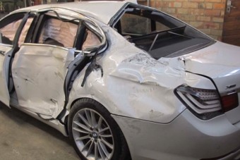 Menthetetlen 7-es BMW-t épített újjá az orosz mester