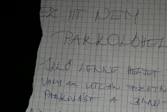 Visszafogott, mégis roppant lényegre törő cetlit kapott egy szemtelen BMW-s