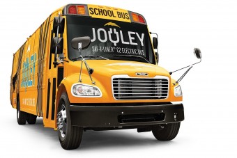 Eltűnhetnek a füstokádó iskolabuszok