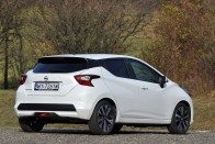 Összehasonlító teszt: turbós kisautók a szívó Yaris ellen 165