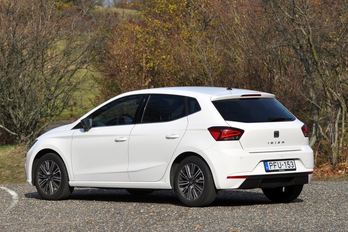 Összehasonlító teszt: turbós kisautók a szívó Yaris ellen 16 Összehasonlító teszt: turbós kisautók a szívó Yaris ellen 16
