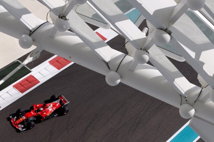 F1: Vettelé az első vér az utolsó hétvégén