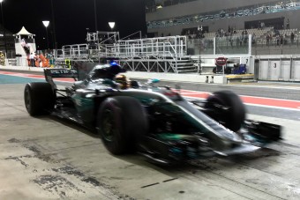 F1: Hamilton visszavágott Vettelnek