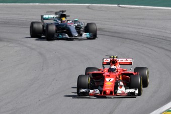 F1: Hamiltont nem izgatták fel az előzései