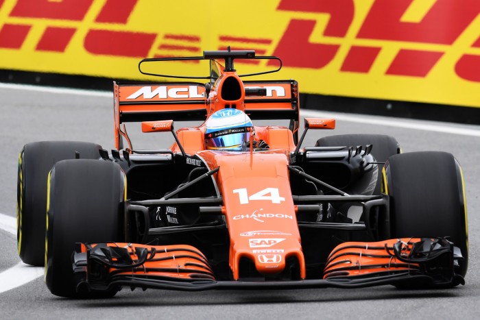 F1: Alonso figyelni fog Hamiltonékra
