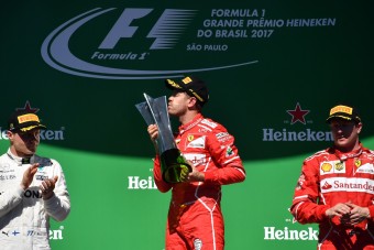 F1: Vettel nyert, de Massa a dobogó sztárja Brazíliában