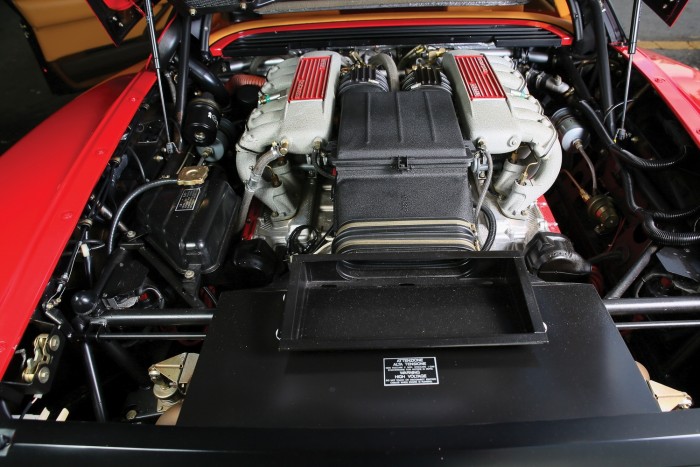 Itt a Ferrari, ami visszarepít a 80-as évekbe 7